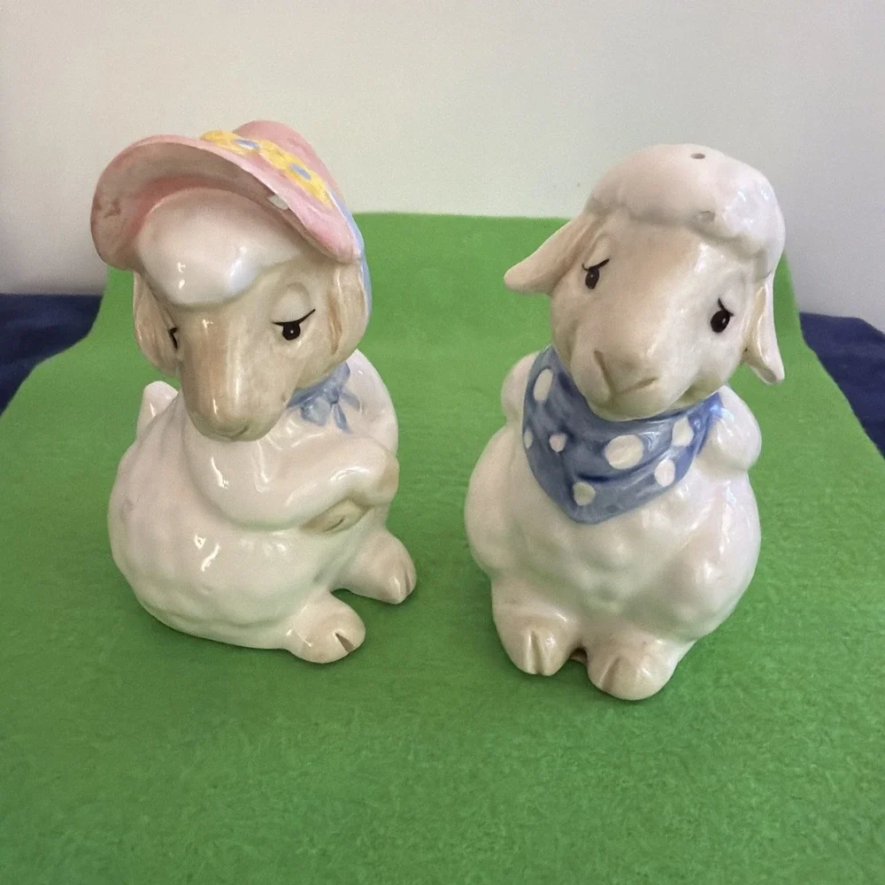 Fitz & Floyd Ceramic Sheep Lambs Salt And Pepper Shakers Easter Spring